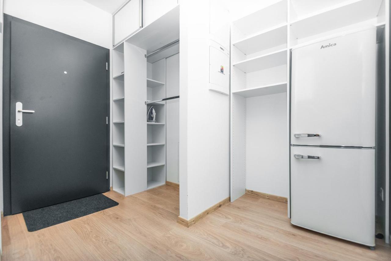 City Center Apartment - Modern & Elegant Bratislava Eksteriør billede